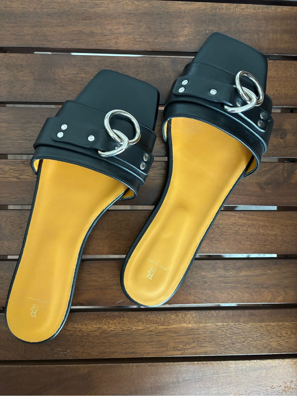 R13 Black Harness Slide